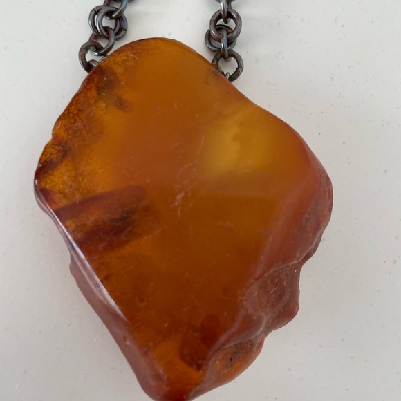 Beautiful oversized amber pendant - Picture 2 of 3